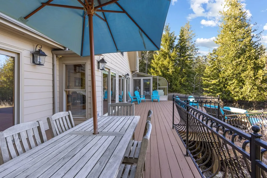 5282 W Shore Dr, Sturgeon Bay Wi 54235, 4 Bedrooms Bedrooms, ,5 BathroomsBathrooms,Waterfront-Residential,For Sale,W Shore Dr,143900
