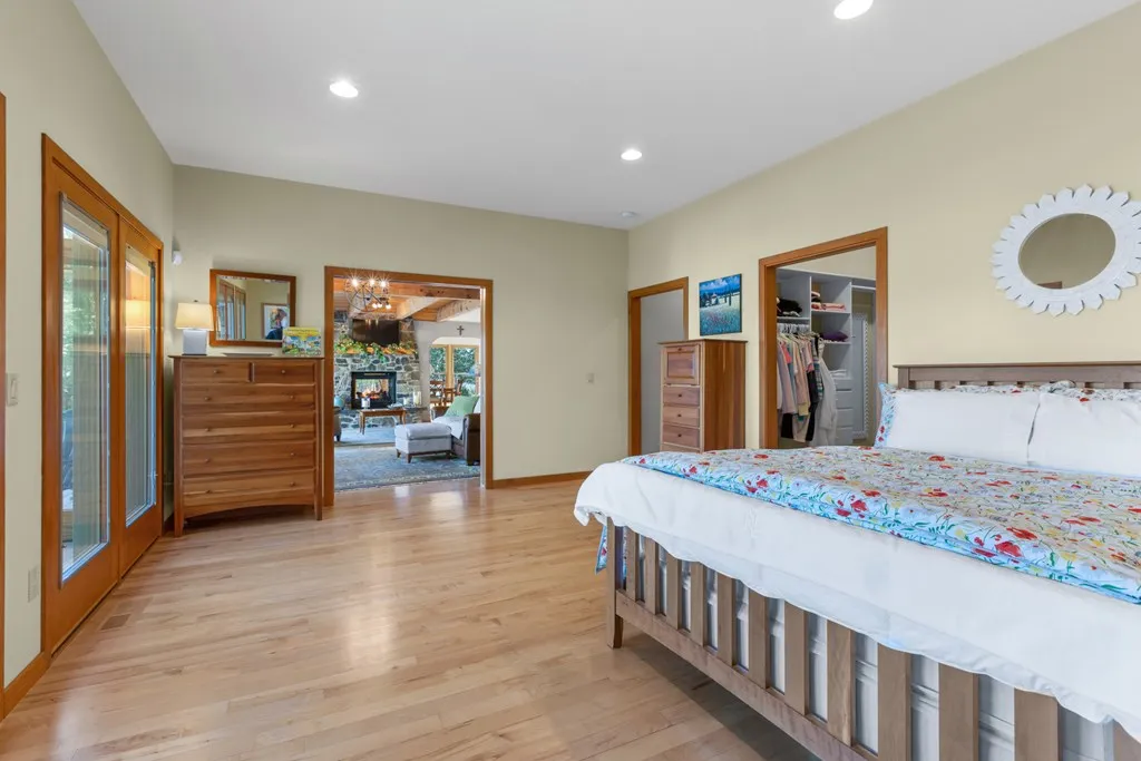 5282 W Shore Dr, Sturgeon Bay Wi 54235, 4 Bedrooms Bedrooms, ,5 BathroomsBathrooms,Waterfront-Residential,For Sale,W Shore Dr,143900