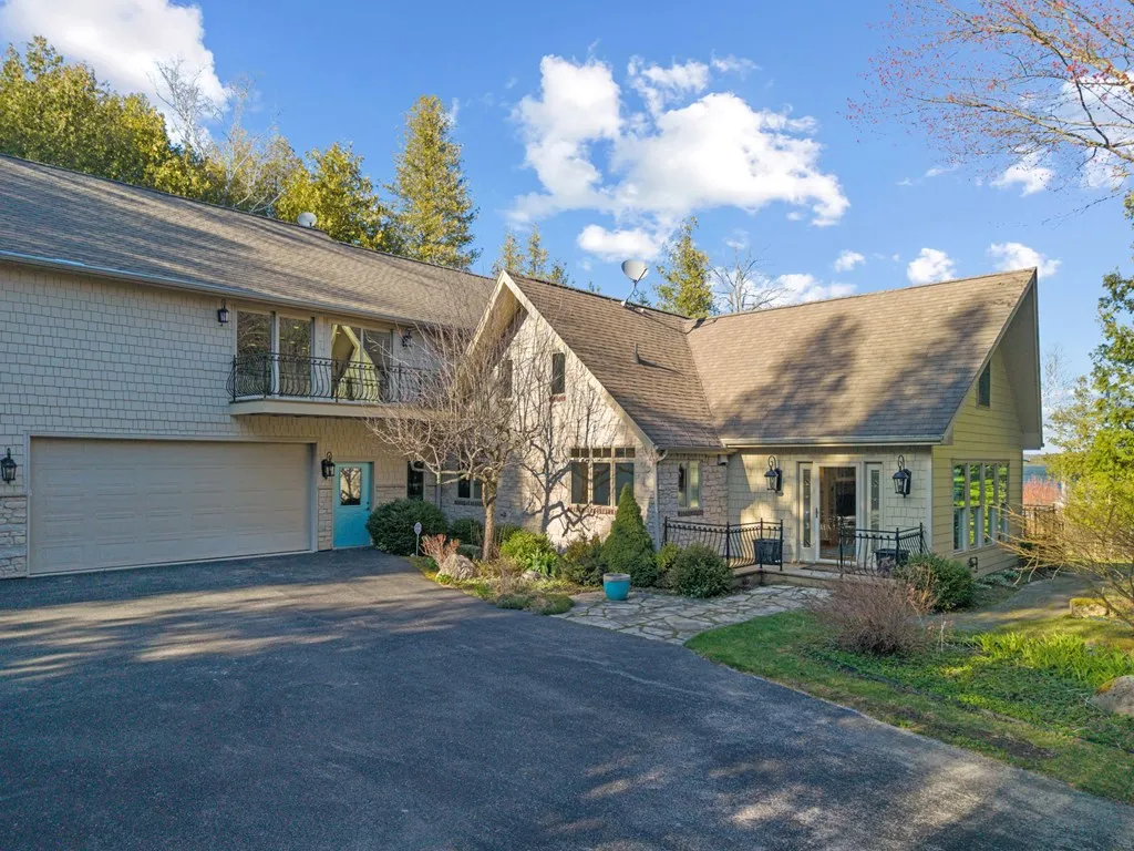 5282 W Shore Dr, Sturgeon Bay Wi 54235, 4 Bedrooms Bedrooms, ,5 BathroomsBathrooms,Waterfront-Residential,For Sale,W Shore Dr,143900