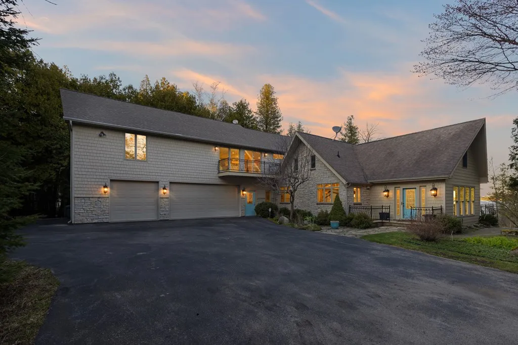 5282 W Shore Dr, Sturgeon Bay Wi 54235, 4 Bedrooms Bedrooms, ,5 BathroomsBathrooms,Waterfront-Residential,For Sale,W Shore Dr,143900