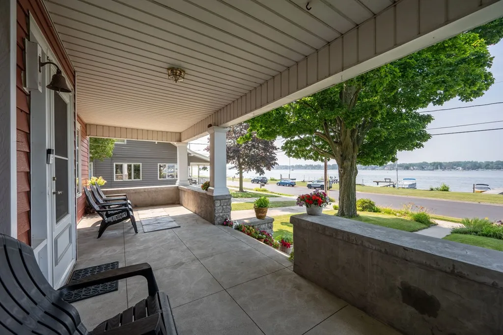 936 Memorial Dr, Sturgeon Bay, Wisconsin 54235, 4 Bedrooms Bedrooms, ,2 BathroomsBathrooms,Waterfront-Residential,For Sale,Memorial Dr,144529