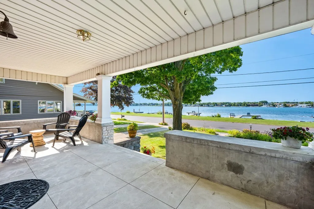936 Memorial Dr, Sturgeon Bay, Wisconsin 54235, 4 Bedrooms Bedrooms, ,2 BathroomsBathrooms,Waterfront-Residential,For Sale,Memorial Dr,144529