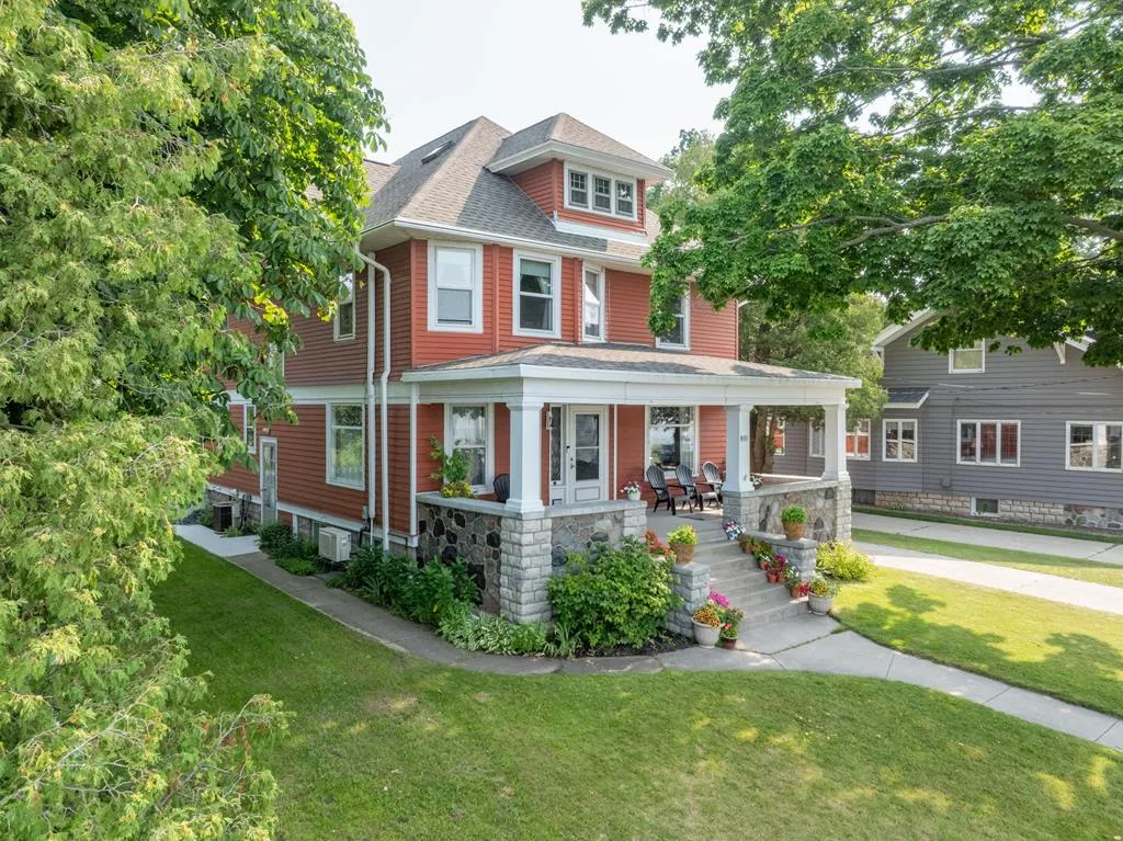 936 Memorial Dr, Sturgeon Bay, Wisconsin 54235, 4 Bedrooms Bedrooms, ,2 BathroomsBathrooms,Waterfront-Residential,For Sale,Memorial Dr,144529