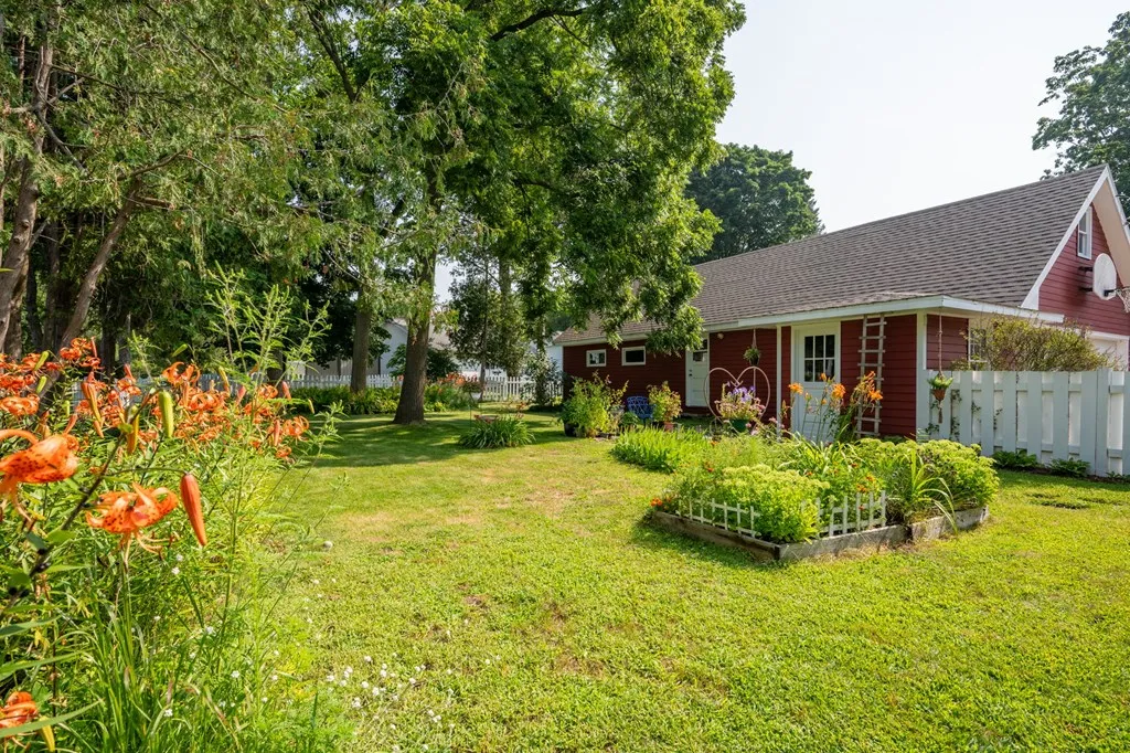 936 Memorial Dr, Sturgeon Bay, Wisconsin 54235, 4 Bedrooms Bedrooms, ,2 BathroomsBathrooms,Waterfront-Residential,For Sale,Memorial Dr,144529