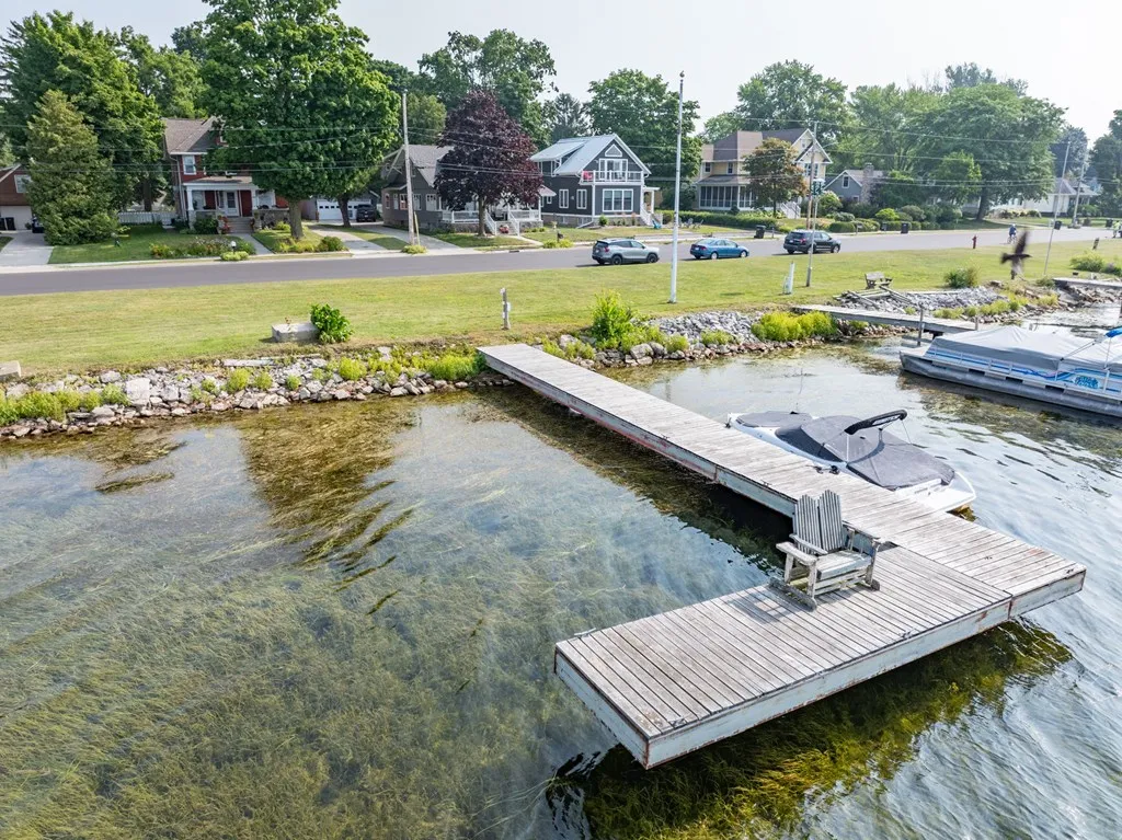 936 Memorial Dr, Sturgeon Bay, Wisconsin 54235, 4 Bedrooms Bedrooms, ,2 BathroomsBathrooms,Waterfront-Residential,For Sale,Memorial Dr,144529