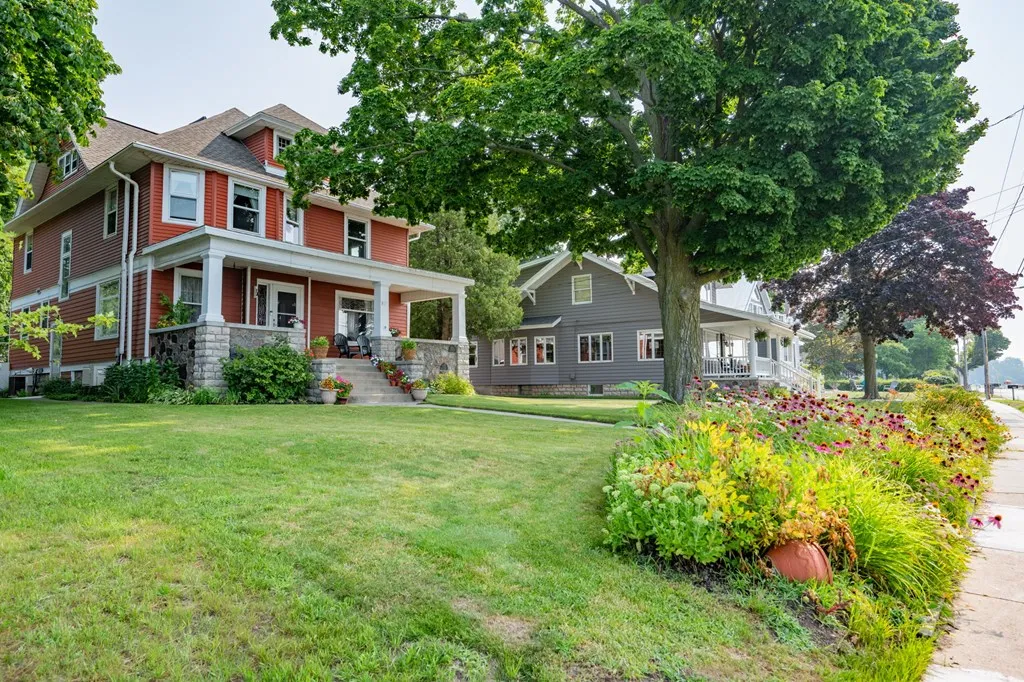 936 Memorial Dr, Sturgeon Bay, Wisconsin 54235, 4 Bedrooms Bedrooms, ,2 BathroomsBathrooms,Waterfront-Residential,For Sale,Memorial Dr,144529