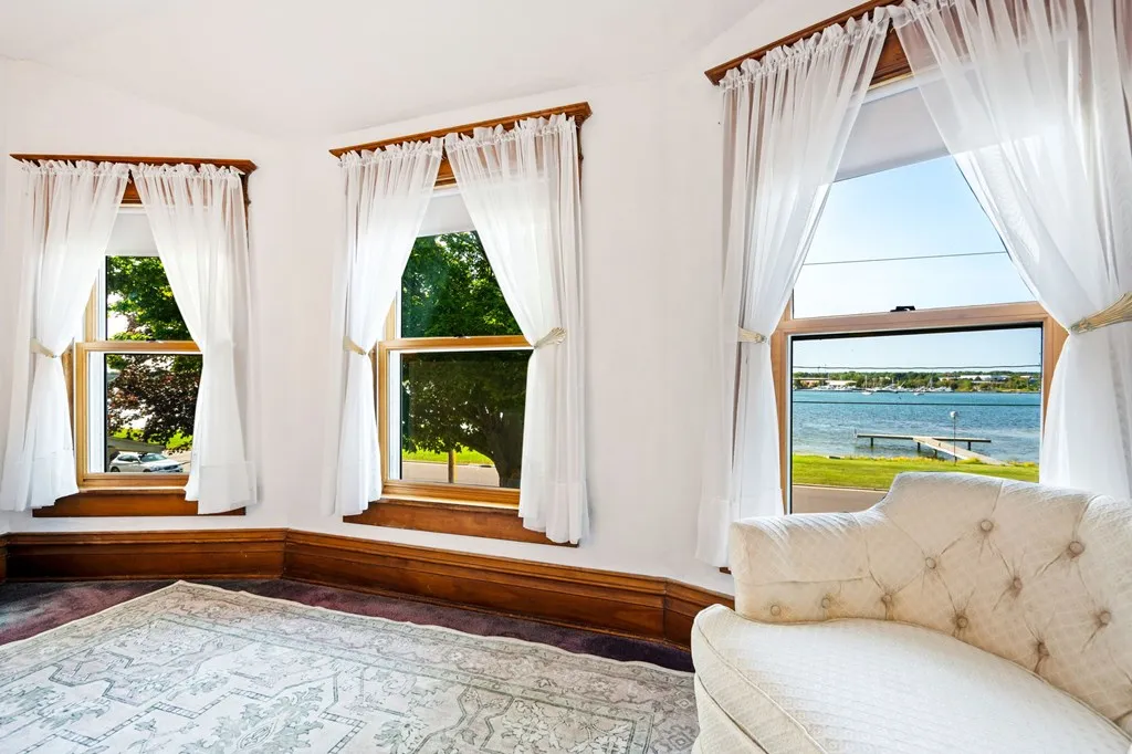 936 Memorial Dr, Sturgeon Bay, Wisconsin 54235, 4 Bedrooms Bedrooms, ,2 BathroomsBathrooms,Waterfront-Residential,For Sale,Memorial Dr,144529