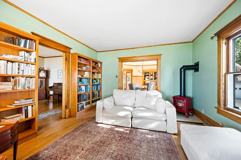 936 Memorial Dr, Sturgeon Bay, Wisconsin 54235, 4 Bedrooms Bedrooms, ,2 BathroomsBathrooms,Waterfront-Residential,For Sale,Memorial Dr,144529