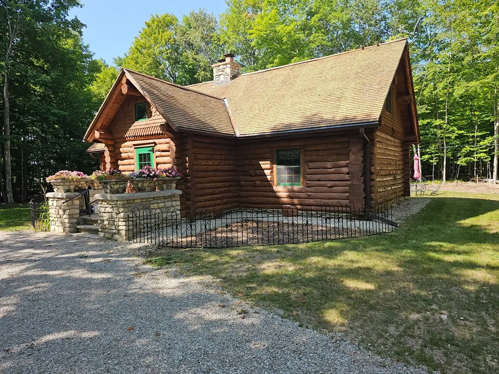 1205 East Side Rd, Washington Island, Wisconsin 54246, 3 Bedrooms Bedrooms, ,2 BathroomsBathrooms,Inland-Residential,For Sale,East Side Rd,144417