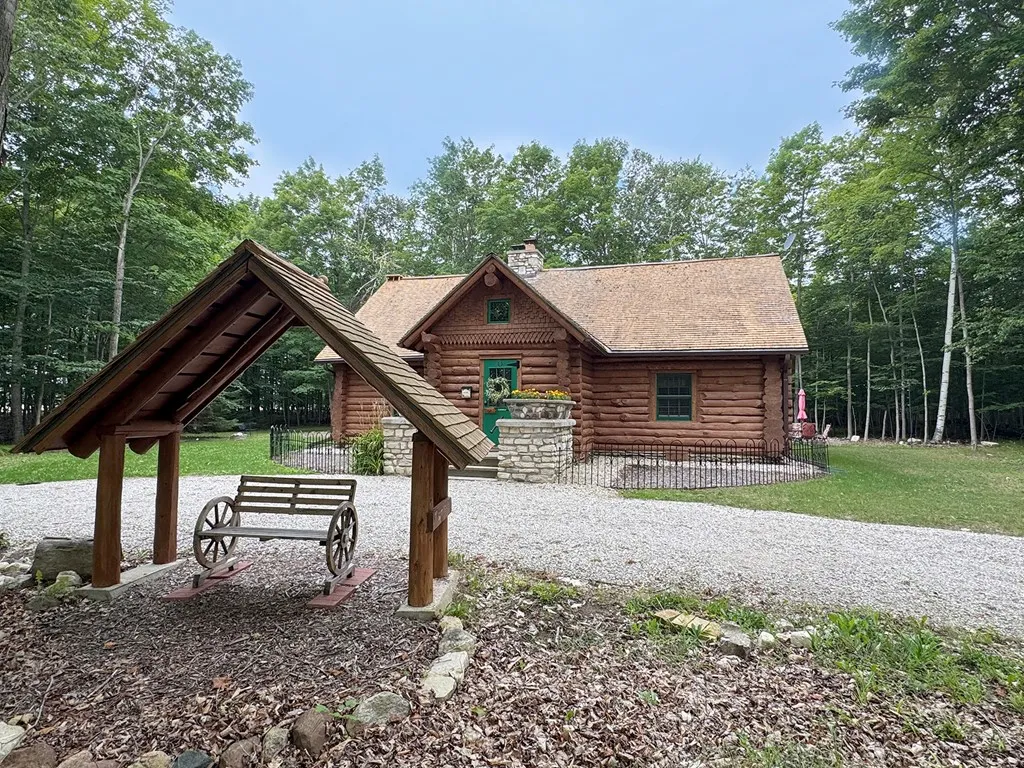1205 East Side Rd, Washington Island, Wisconsin 54246, 3 Bedrooms Bedrooms, ,2 BathroomsBathrooms,Inland-Residential,For Sale,East Side Rd,144417