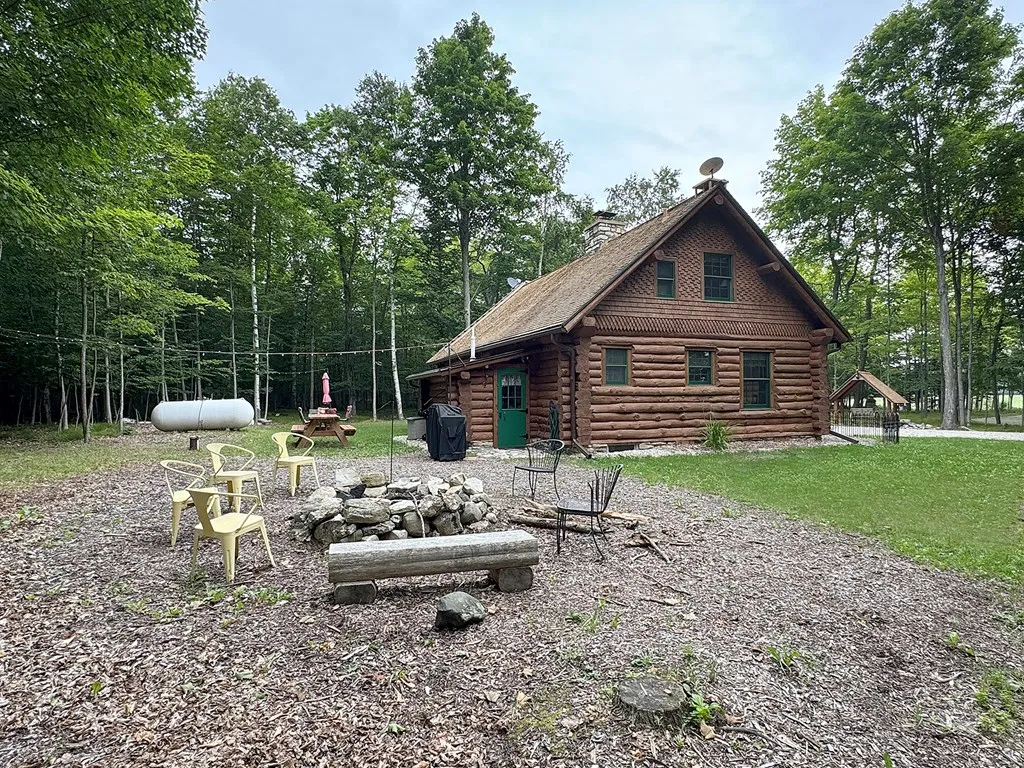 1205 East Side Rd, Washington Island, Wisconsin 54246, 3 Bedrooms Bedrooms, ,2 BathroomsBathrooms,Inland-Residential,For Sale,East Side Rd,144417