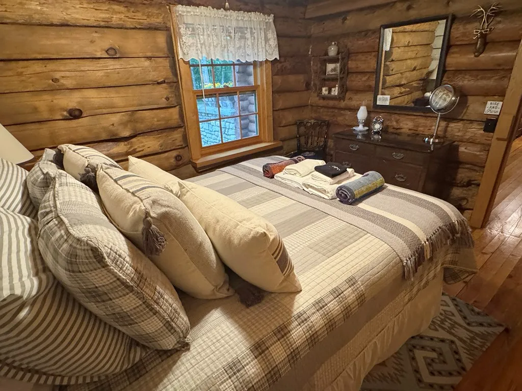 1205 East Side Rd, Washington Island, Wisconsin 54246, 3 Bedrooms Bedrooms, ,2 BathroomsBathrooms,Inland-Residential,For Sale,East Side Rd,144417