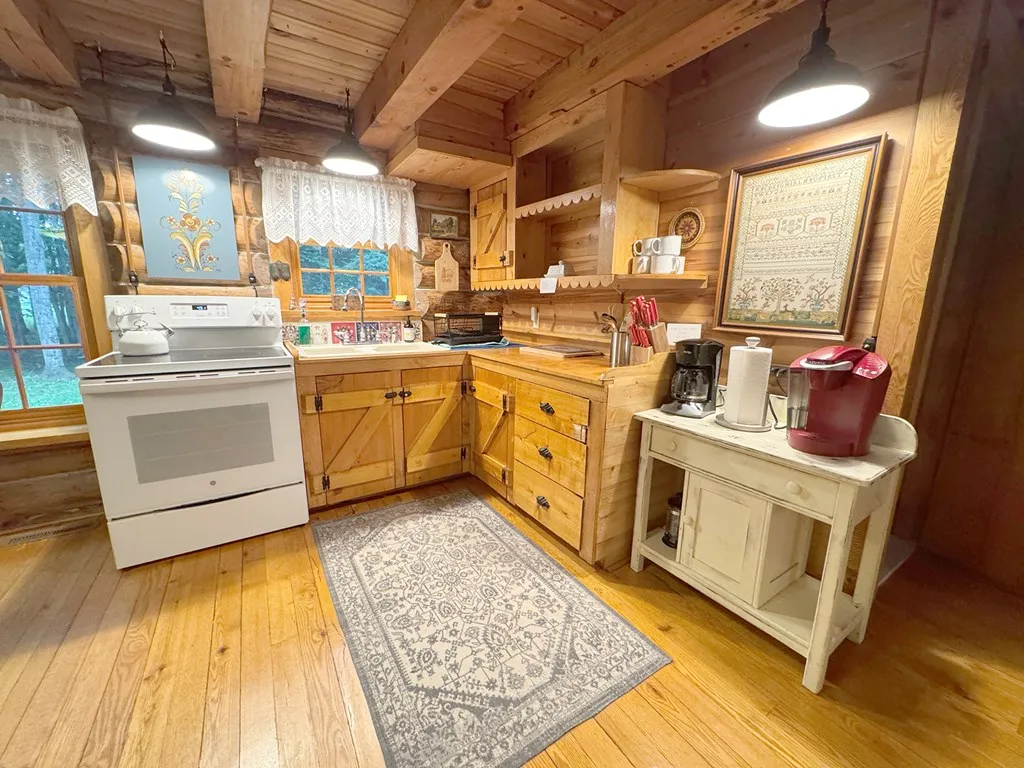 1205 East Side Rd, Washington Island, Wisconsin 54246, 3 Bedrooms Bedrooms, ,2 BathroomsBathrooms,Inland-Residential,For Sale,East Side Rd,144417