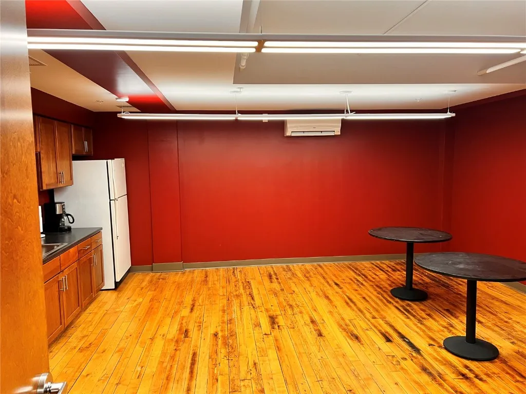 Kitchenette & Break Room