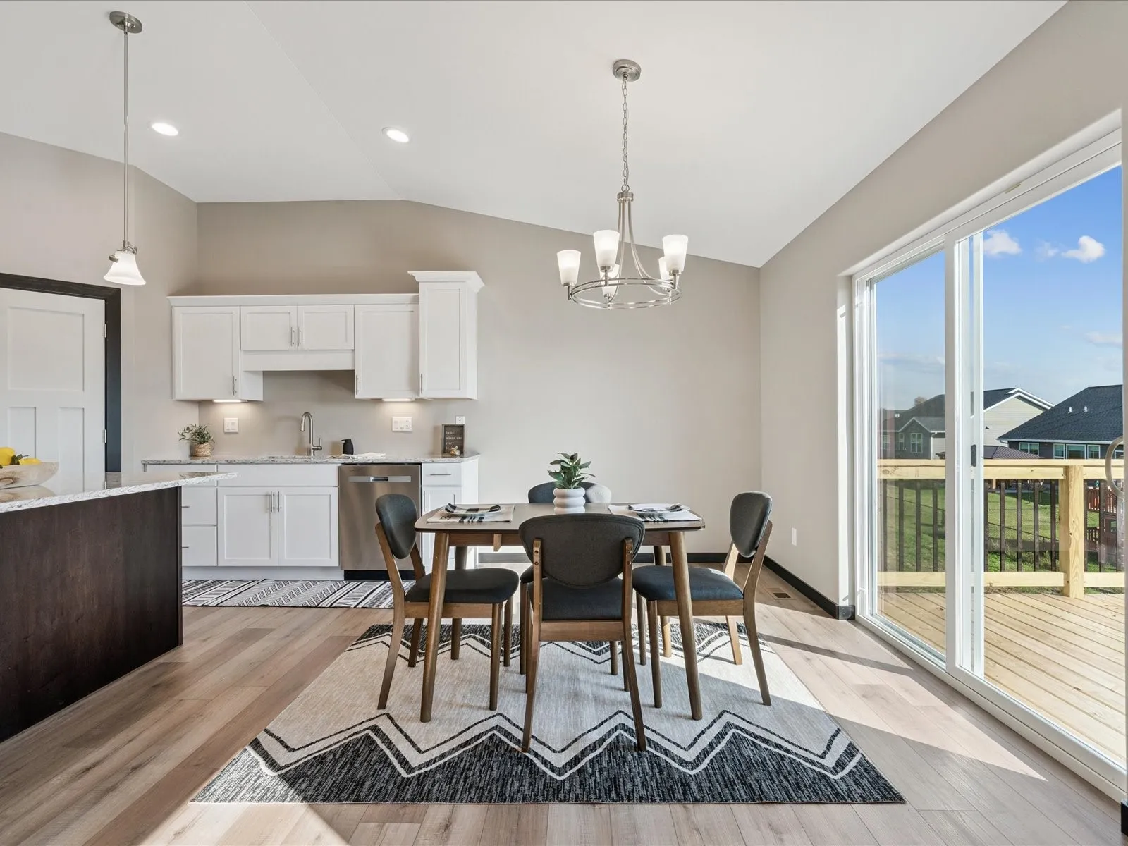 Photos of a similar property.