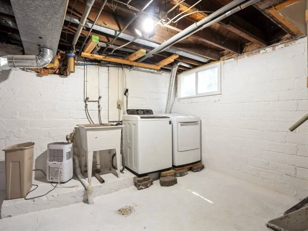 Basement with W & D