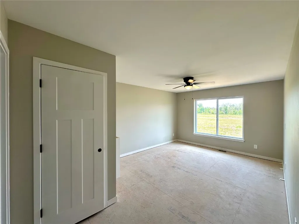 914 Juneberry - Primary Bedroom with walk-in closet.