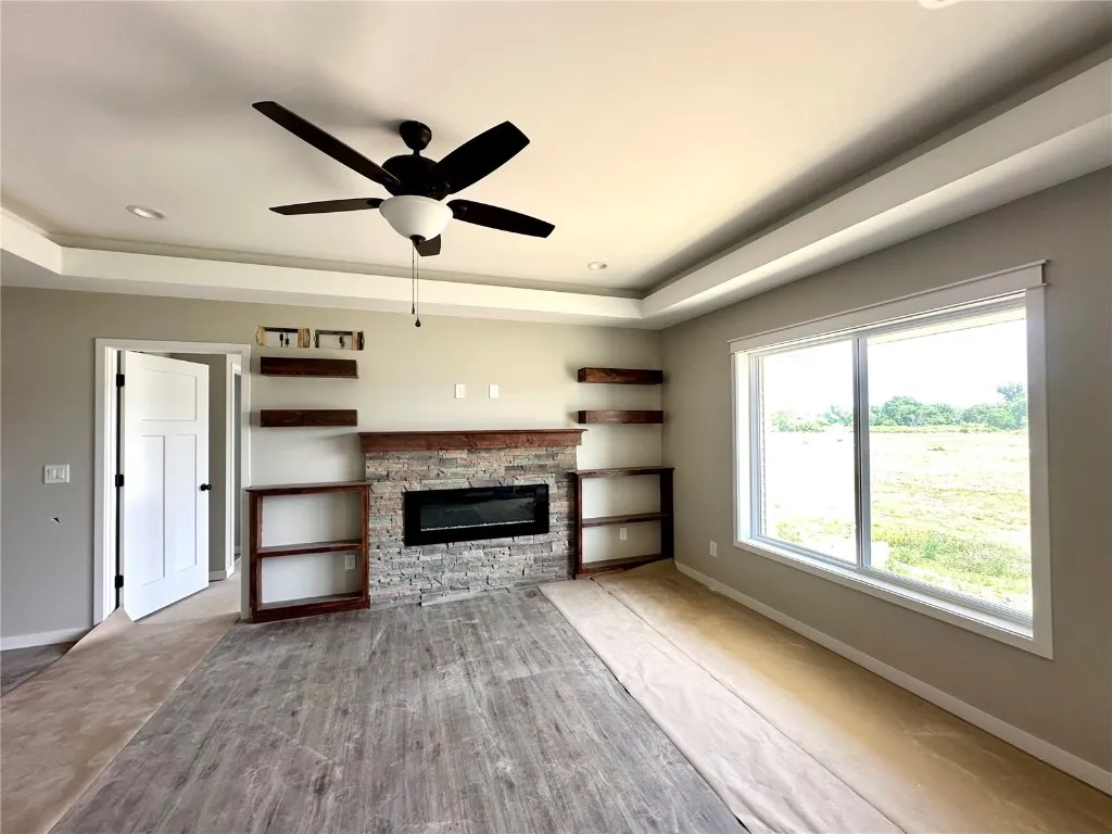 914 Juneberry Living Room.
