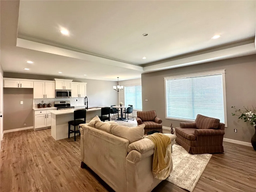 Pictures of neighboring unit. Same Floor Plan