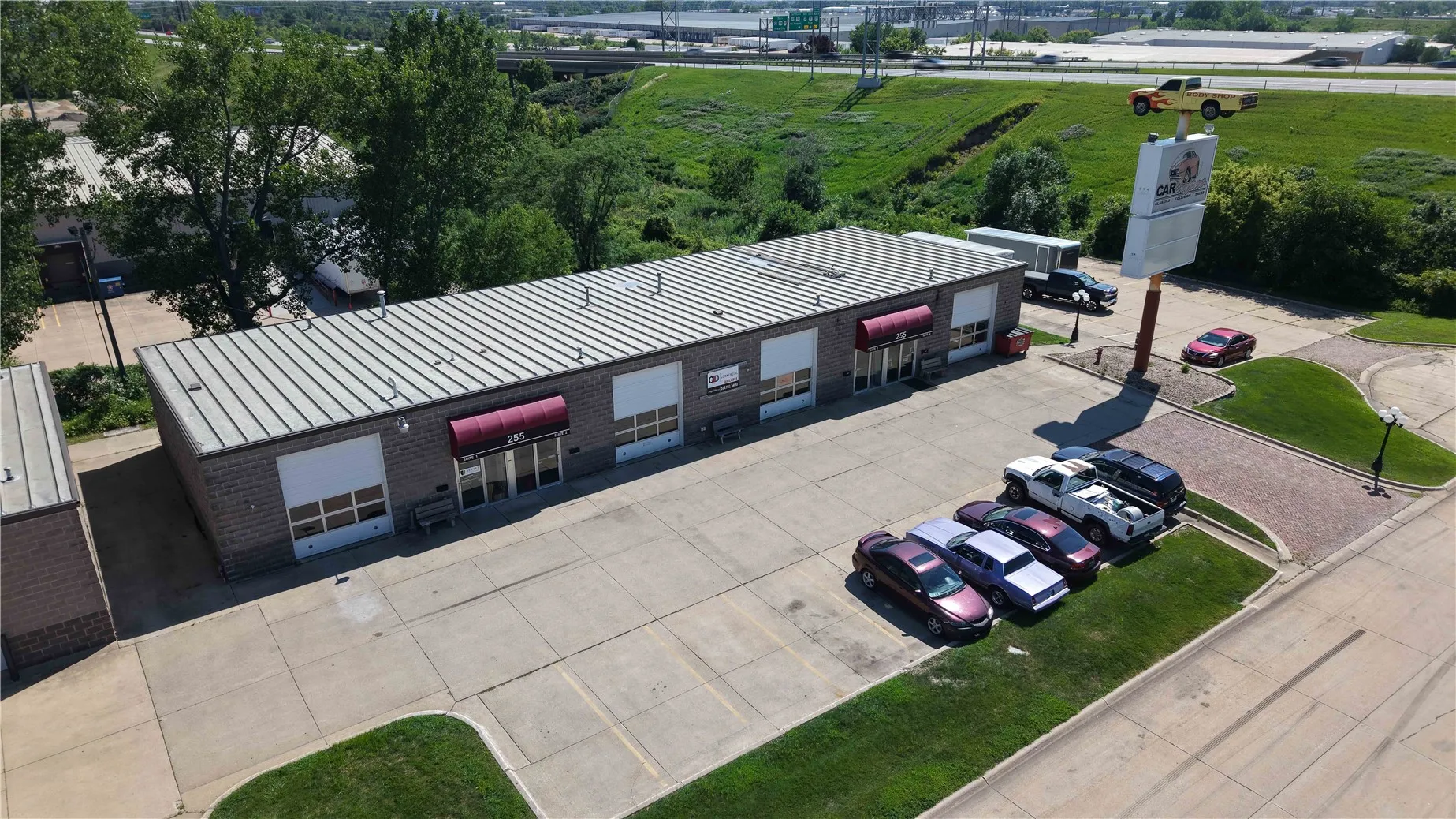 255 Classic Car Ct Sw, Cedar Rapids, IA 52404