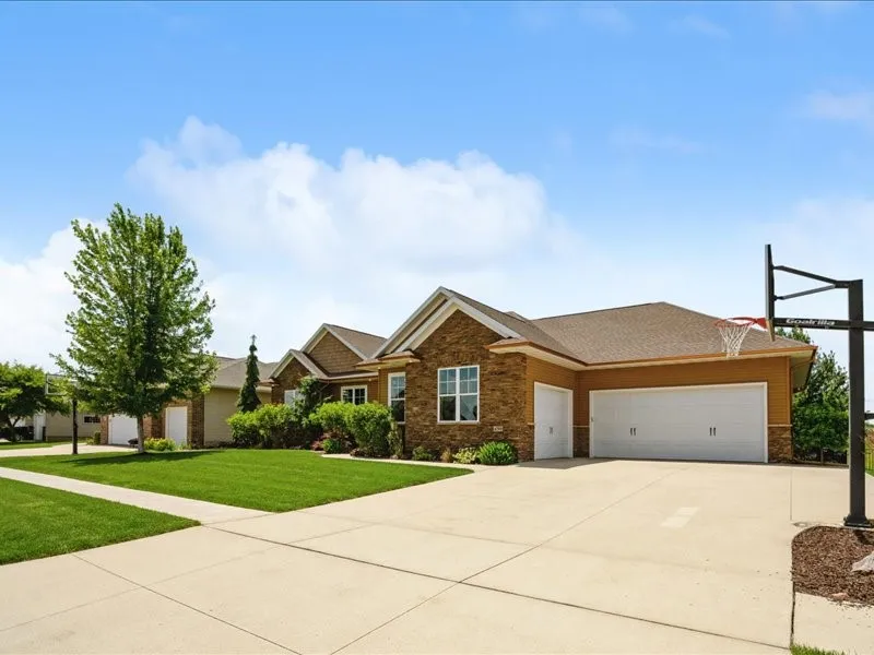 4390 Flagstick Dr