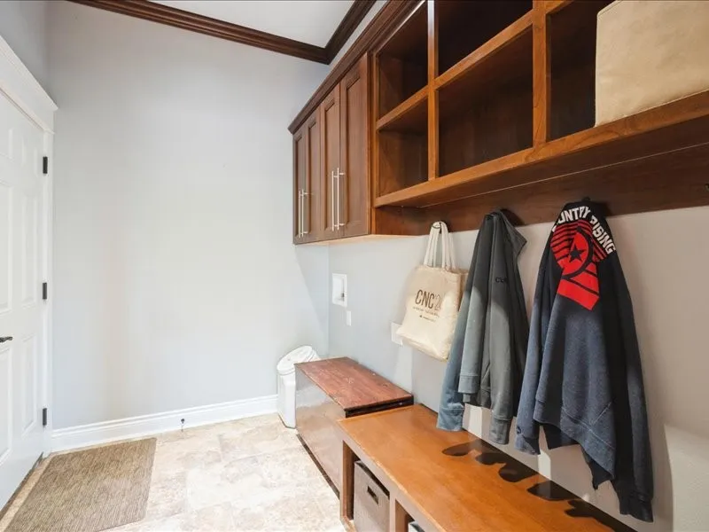 mud room