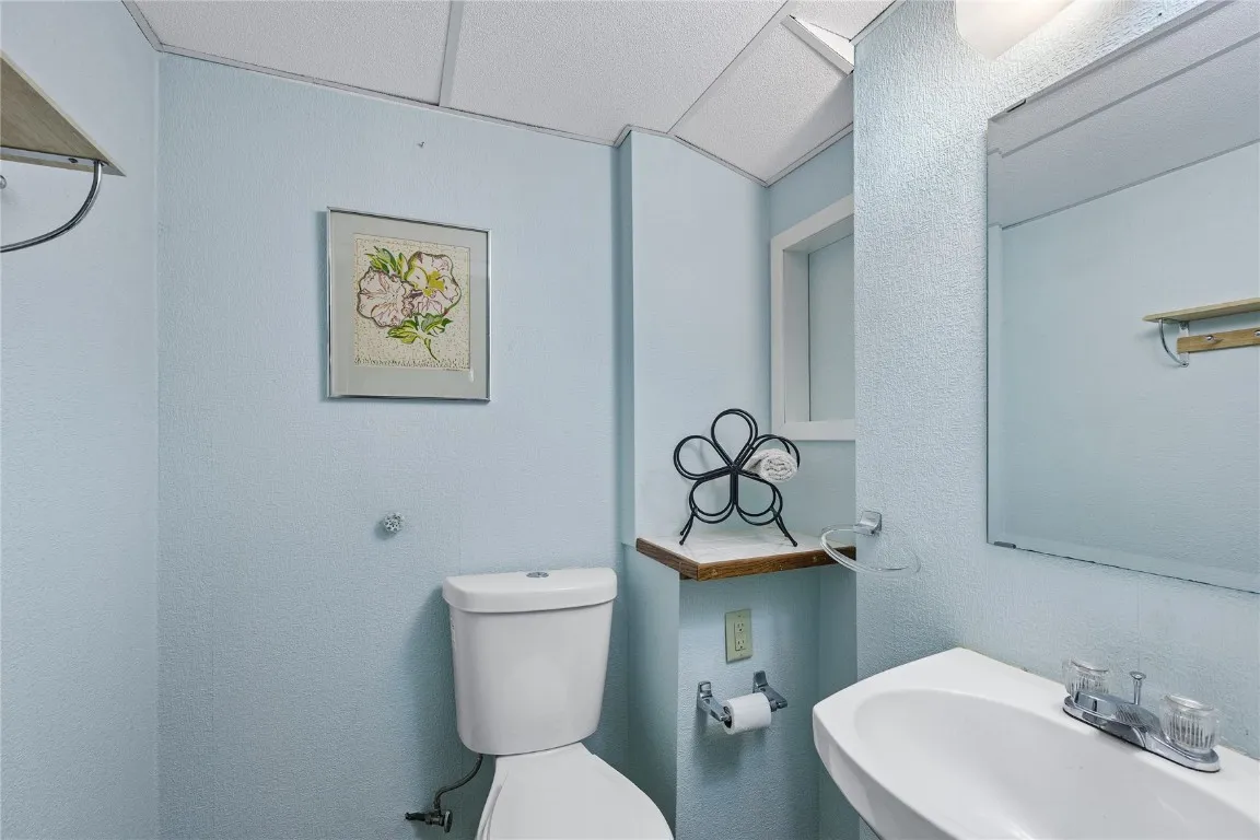 LL Half Bath