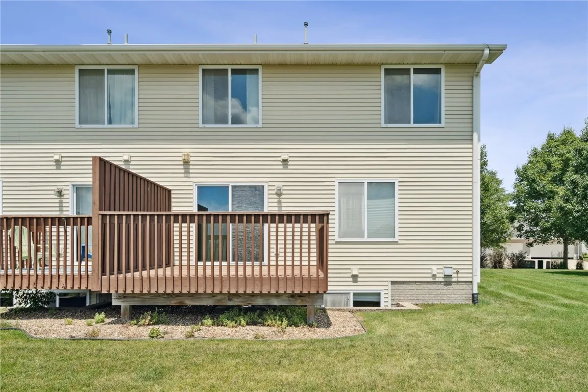 Straight on view of the back of the condo.