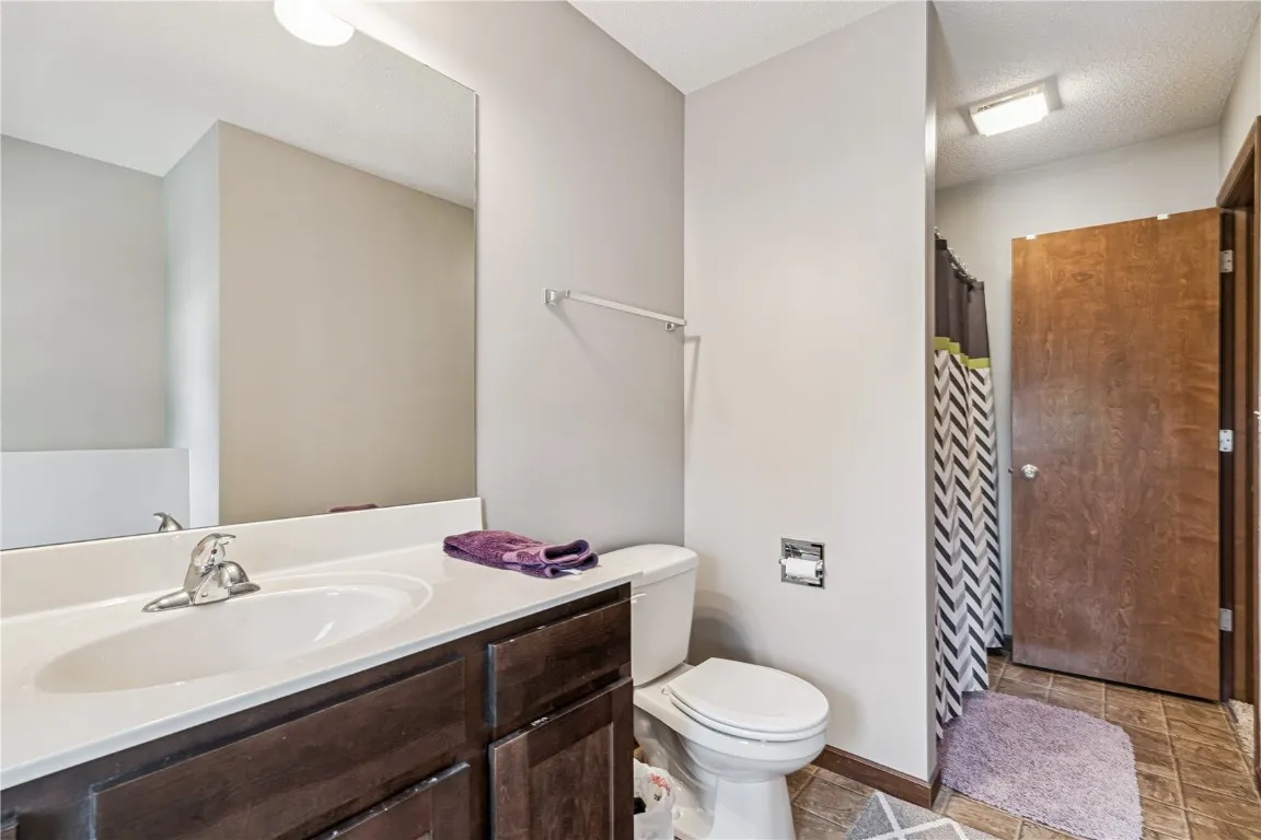 Here's the bath on the second floor.