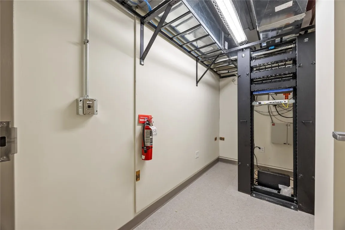 Demarcation room (basement)