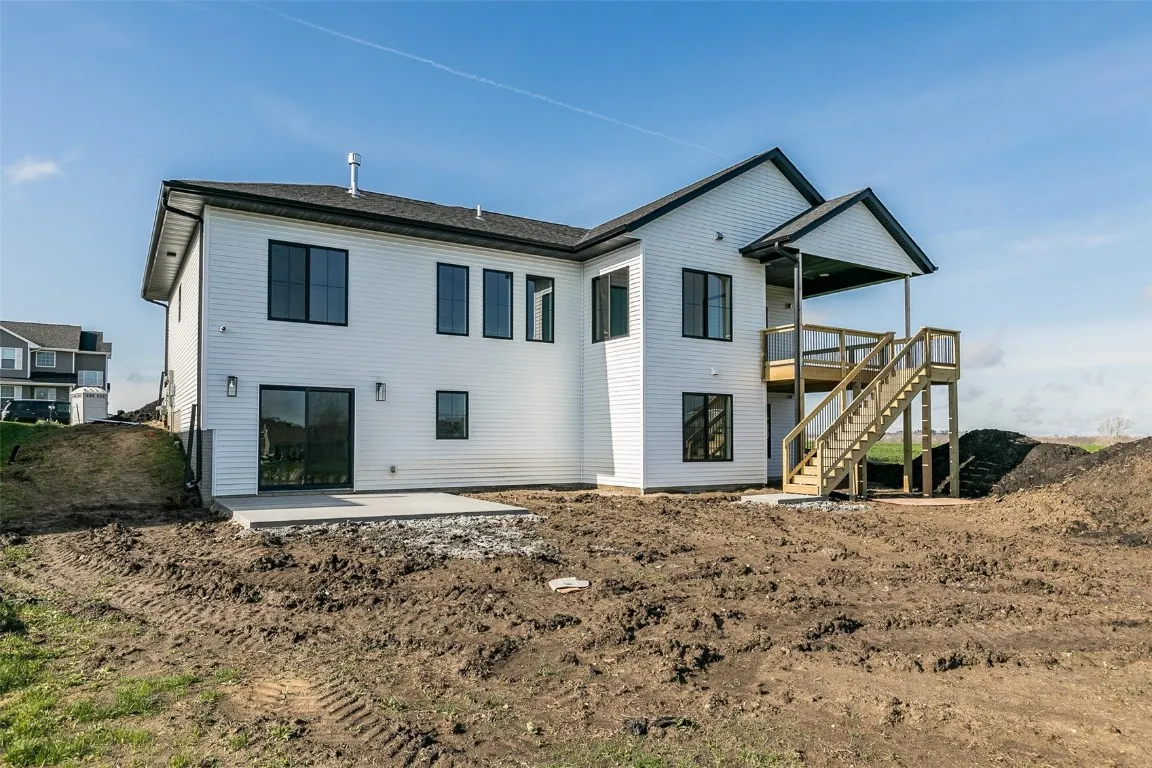 Similar home photo.