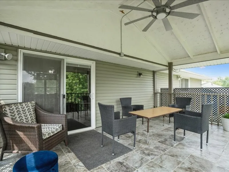 covered & screened deck