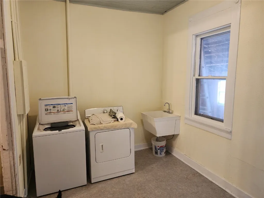 Laundry Apartment