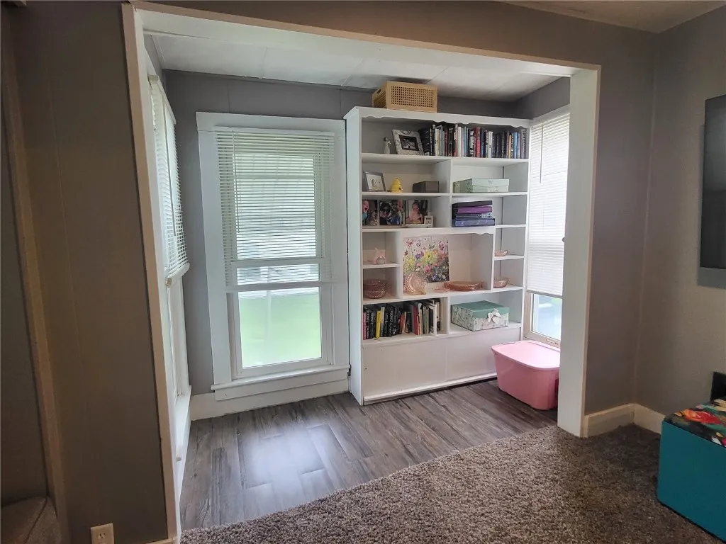 Reading nook off of livingroom