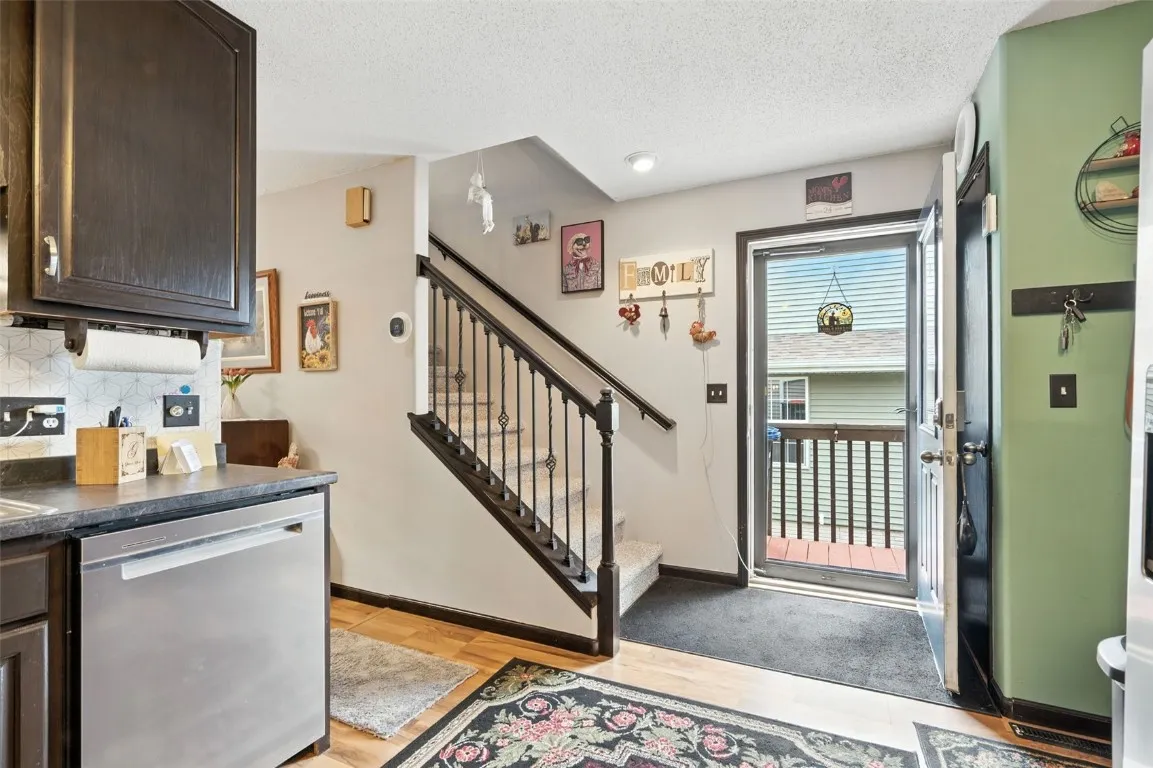 Enter through the garage  1st floor laundry and leave the day behind     Quiet condo  and frineldy loving neighbors with a variety of ages
