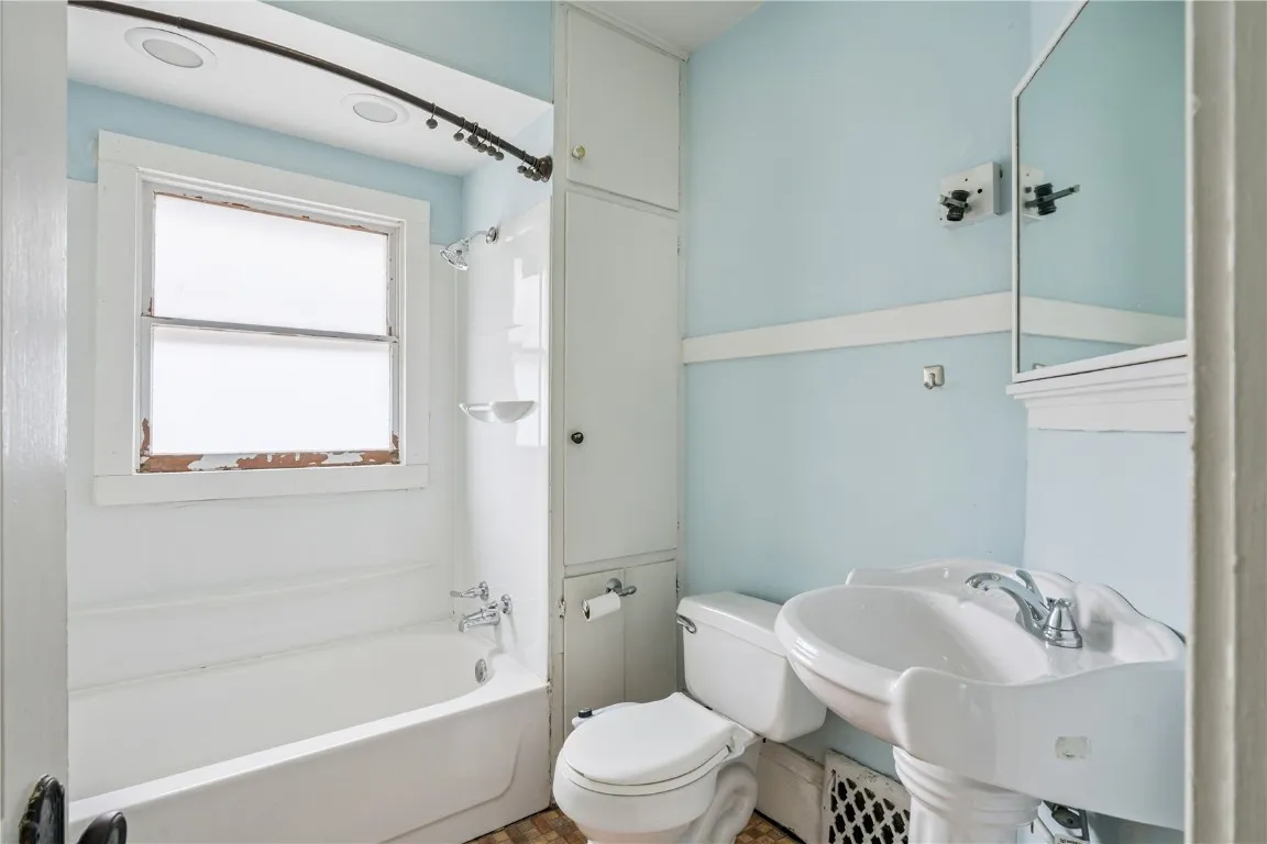 2nd Level Bath