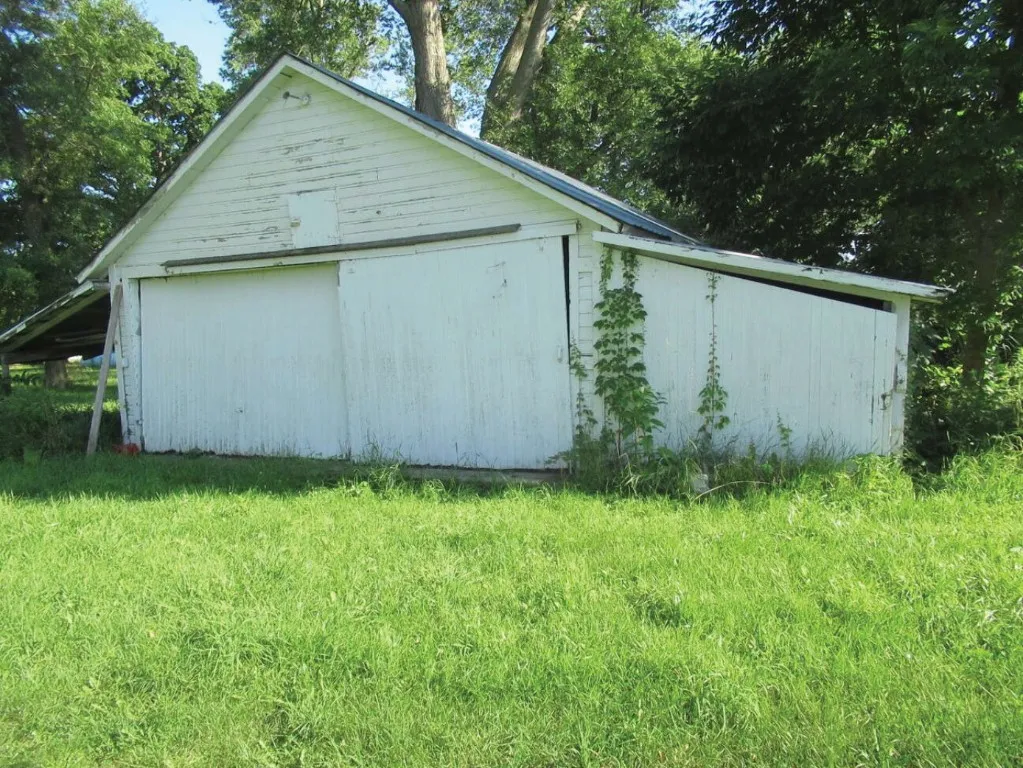 Shed with Lean-To