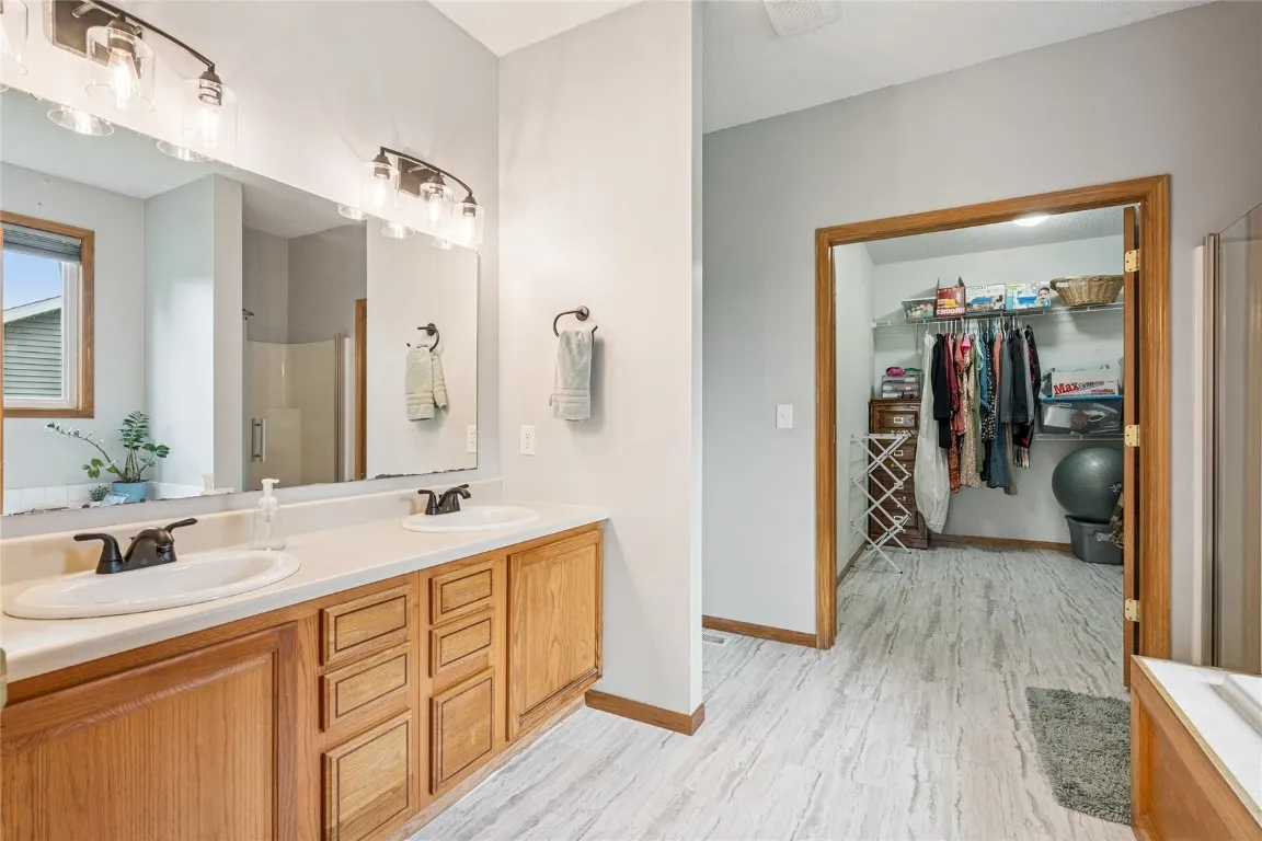 Primary bath