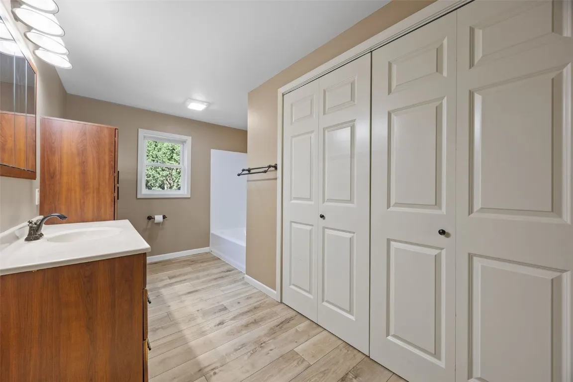 Level 2 Full Bath w/ Laundry