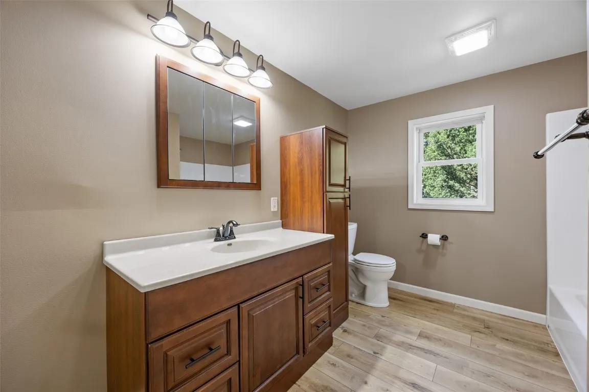 Level 2 Full Bath w/ Laundry