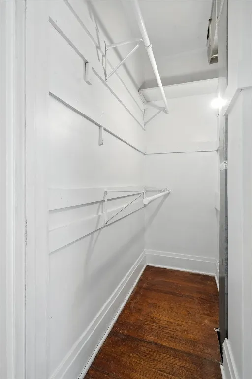 Walk-in Closet