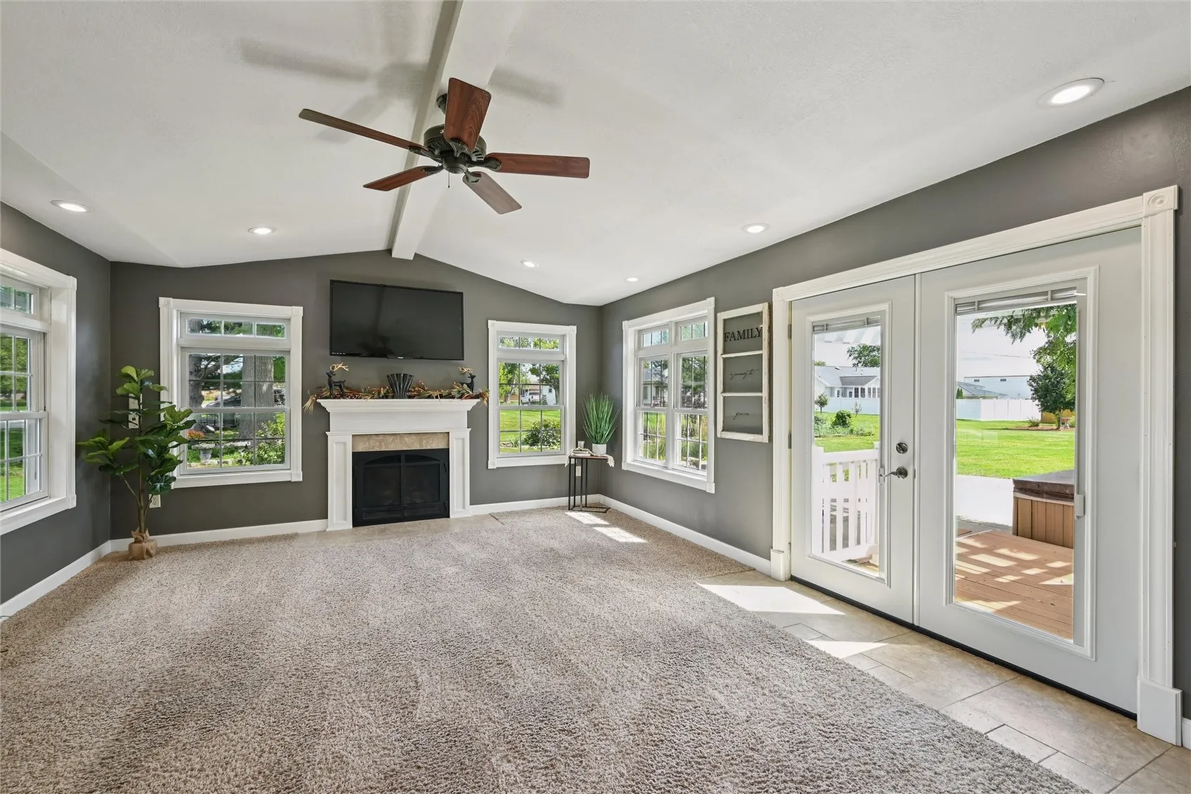 Transom windows & gas fireplace