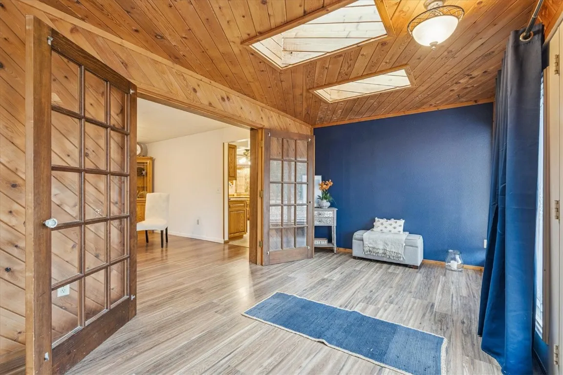 Entering the dining area from foyer