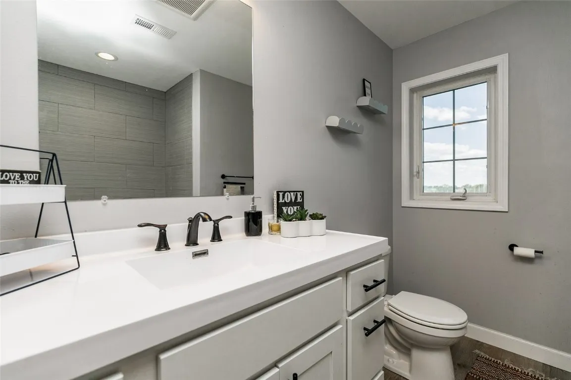 2 Full Bathrooms
