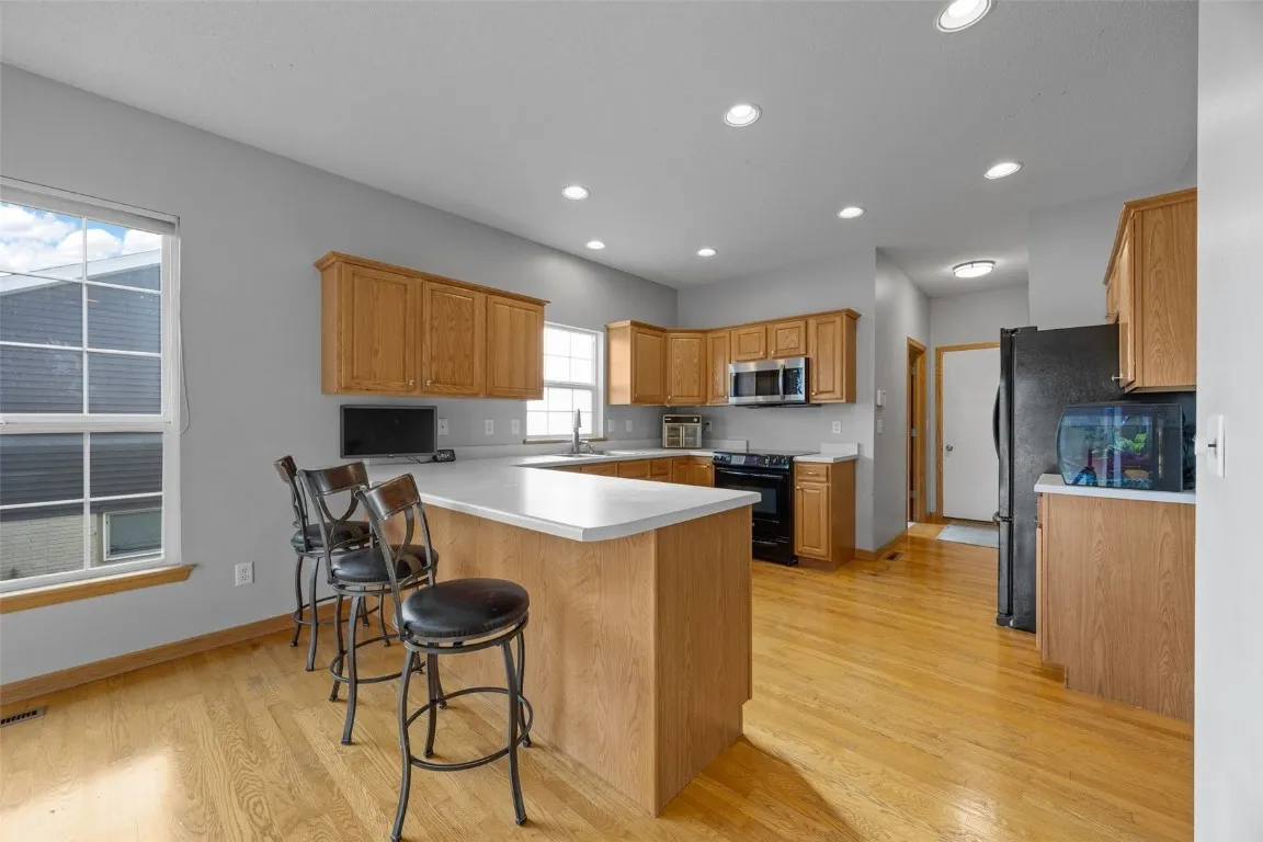 Breakfast Bar - counter height