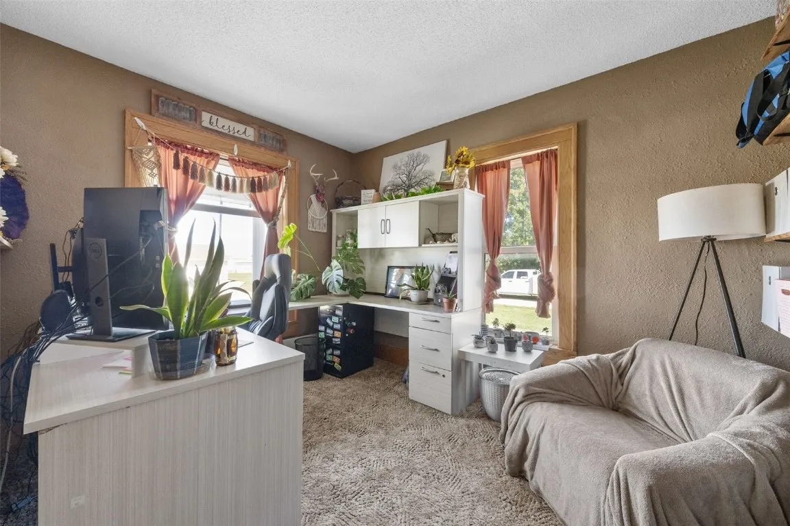 Office/study/bonus room