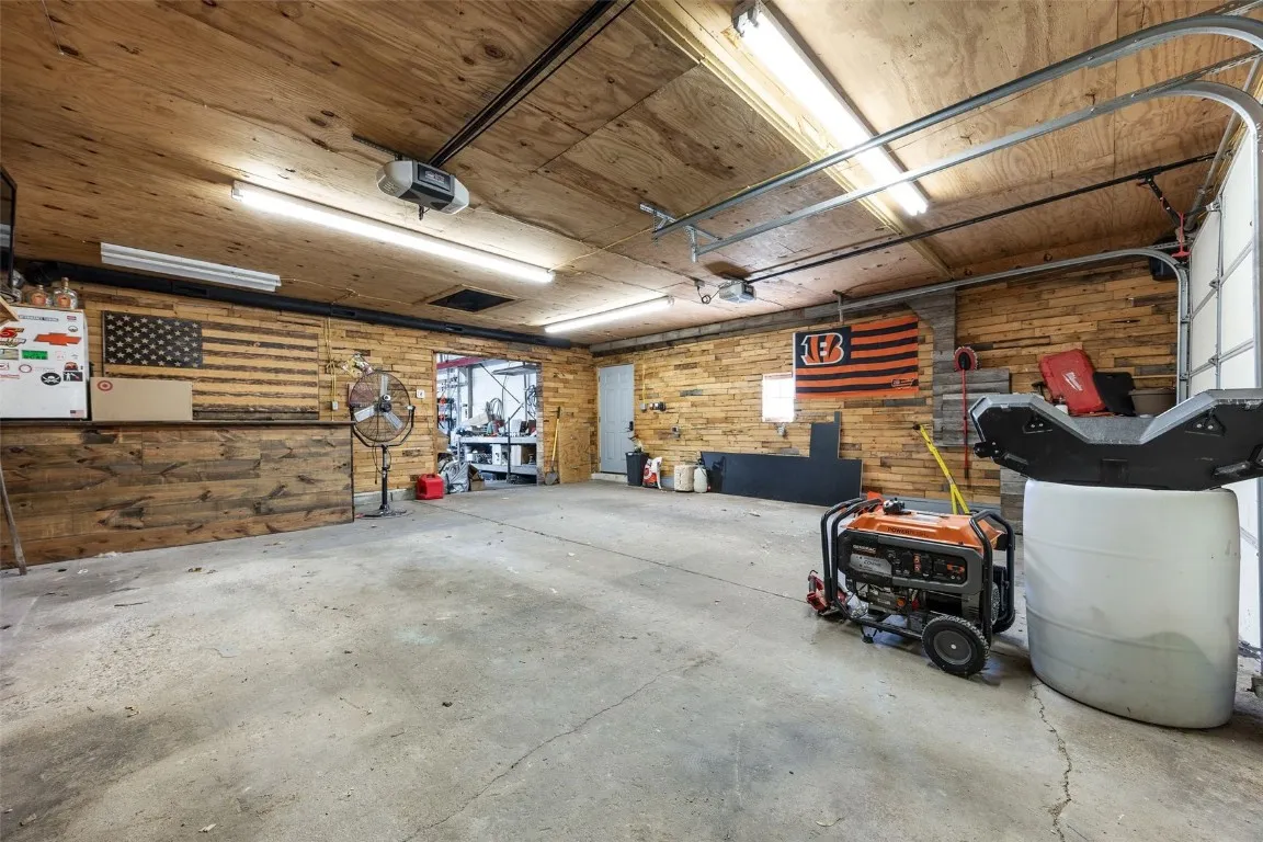Garage - heated