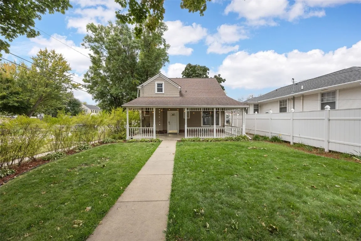 Semi-private back-yard