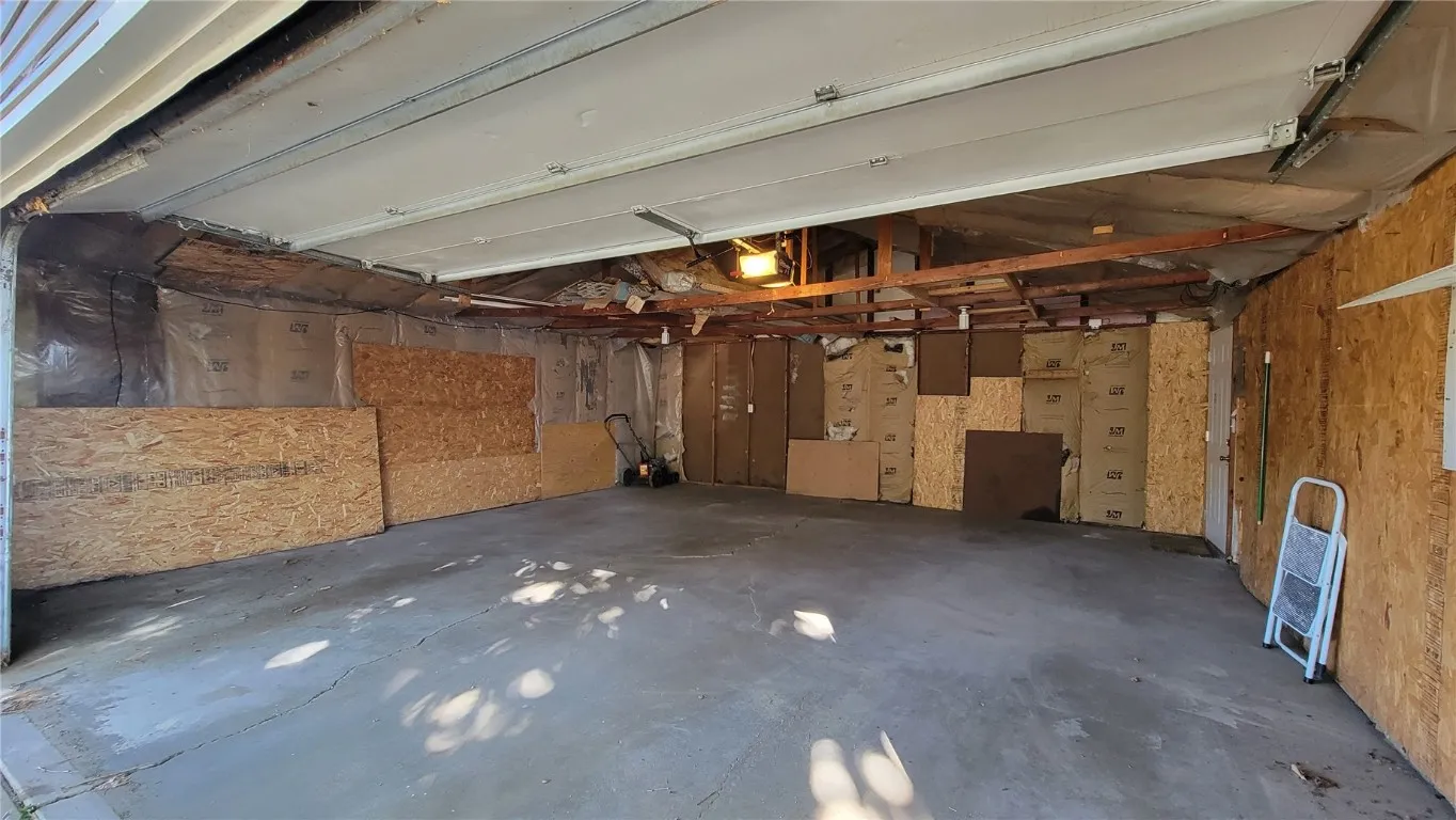 Nice 24x24 2-Car Garage Built in 1975