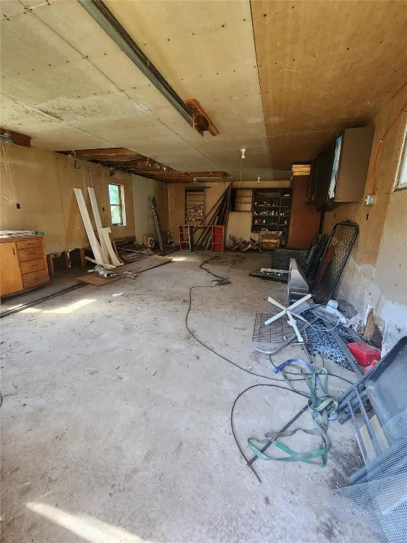 Additional garage/garden shed